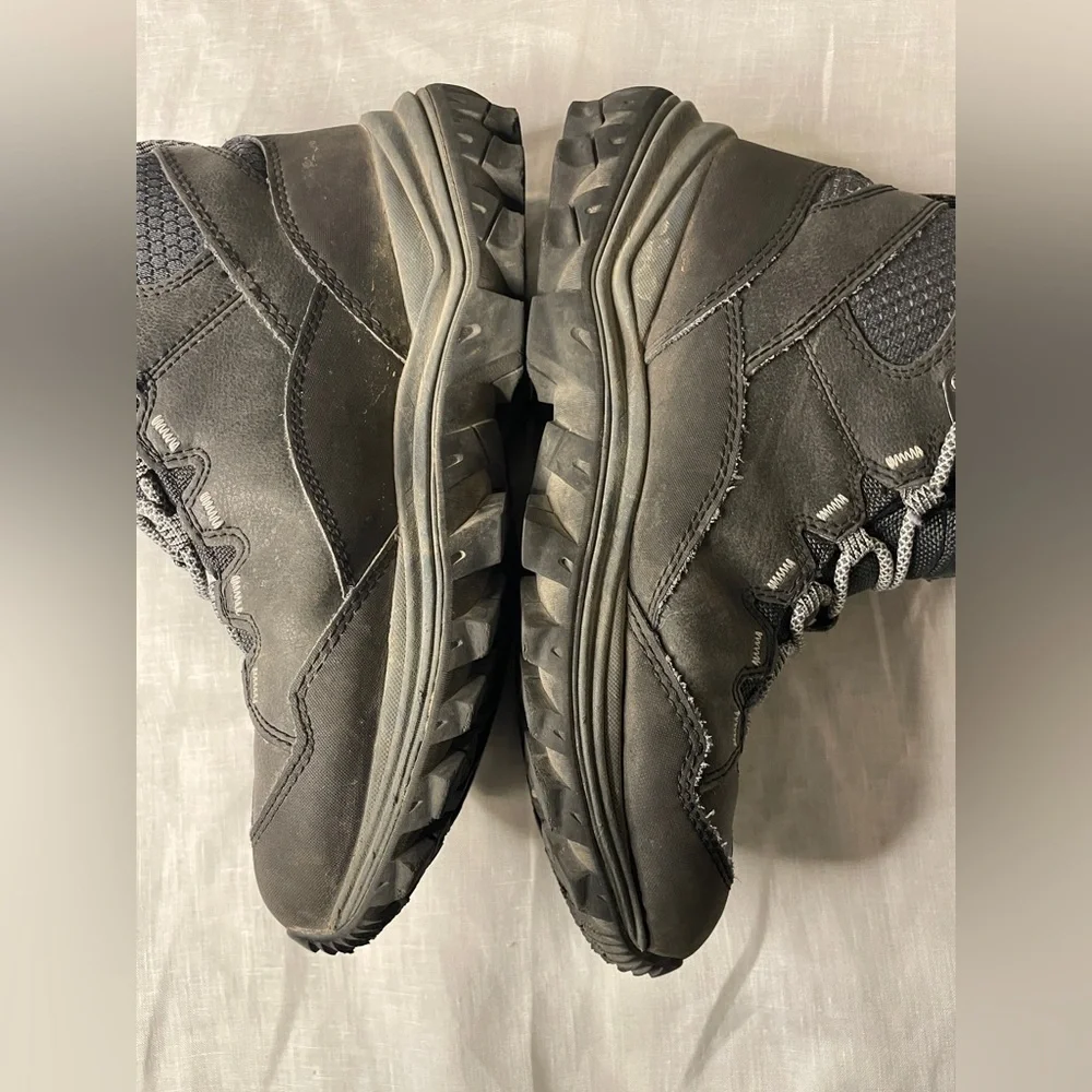 Merrell Thermo Chill Mid Waterproof Hiking Boots Outdoors 200g 6.5 Trekking